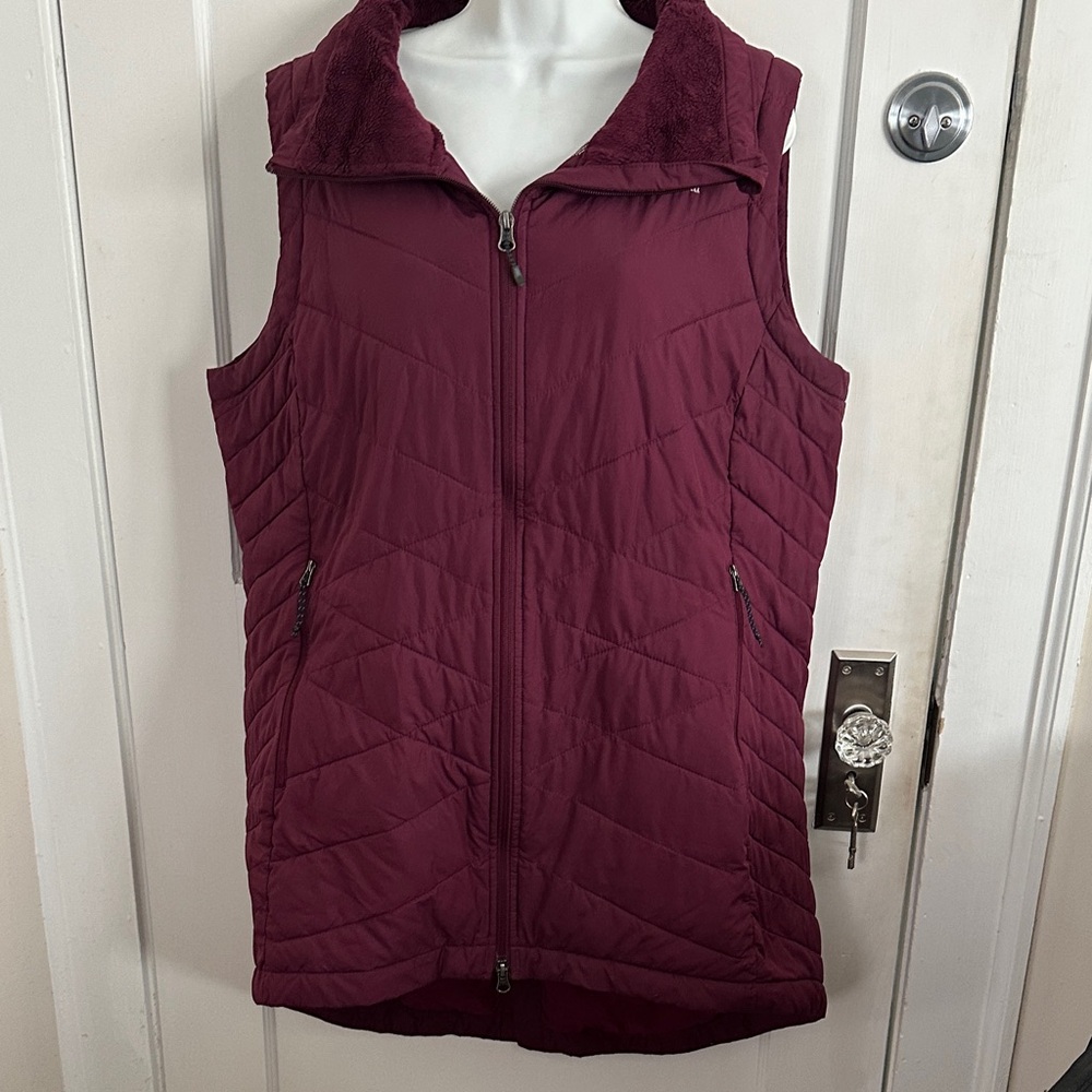 Women’s Quilted Sleeveless Vest - Burgundy